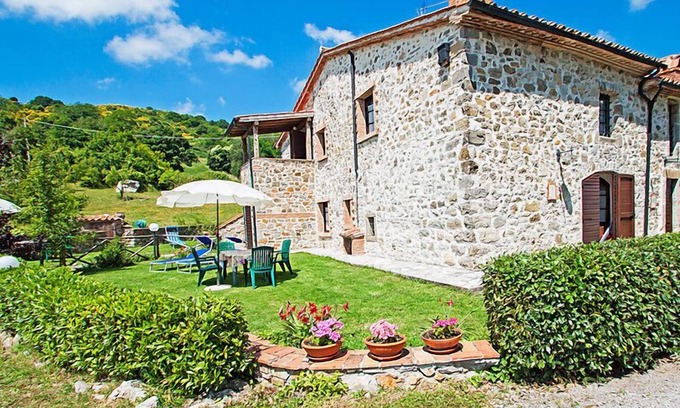 Santa Fiora Apartment | Papavero by Interhome
