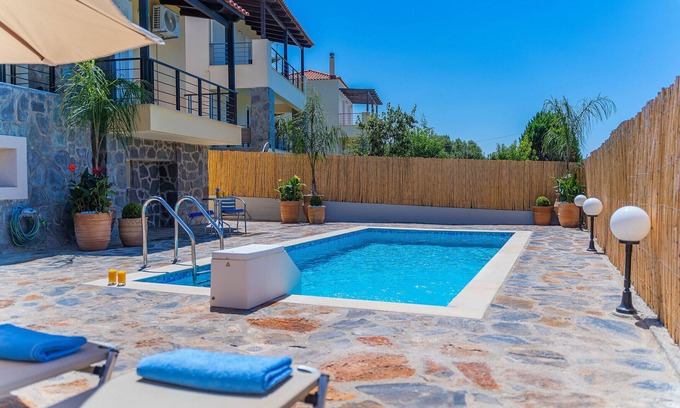 Pigianos Kampos Villa | Papida Grande villa,private pool,near beach