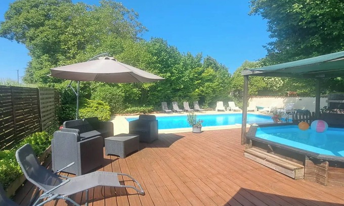 Saint-Pierre-de-Juillers Cottage | 'Papillon' La Grange du Moulin-Just families - Fun for kids - Heated pool - wifi