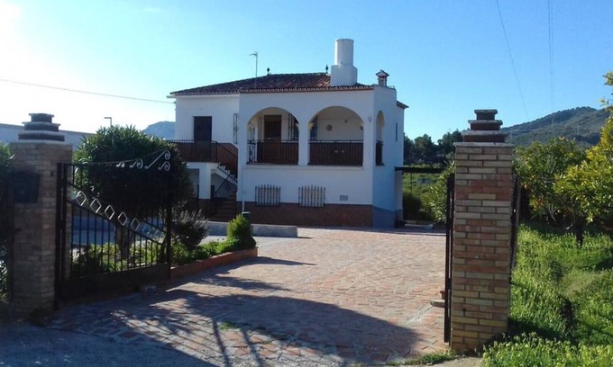 Alora Cottage | Paquita and Telesforo House