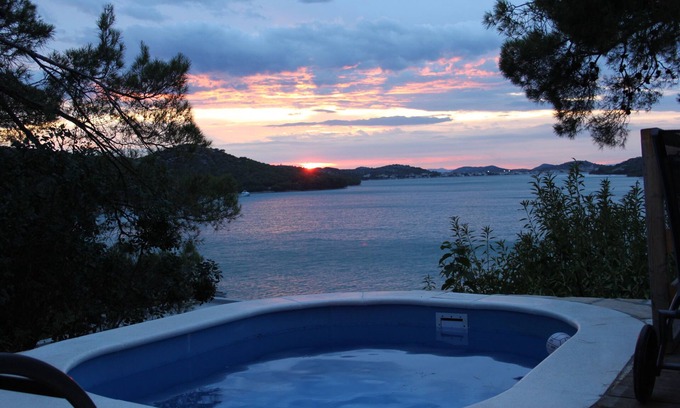 Tijesno House | Paradise 30m from the sea