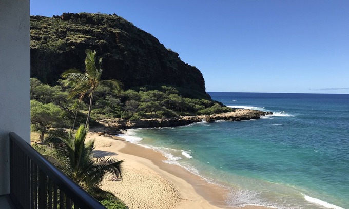 Makaha Condo | PARADISE at the Hawaiian Princess Resort Oahu - Hawaii 1 Bedroom. Well Appointed