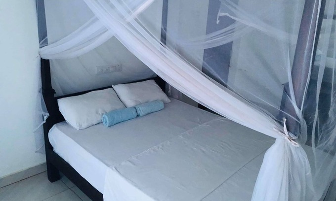 Hikkaduwa House | Paradise Beach House Right On The Beach Free Wi-Fi