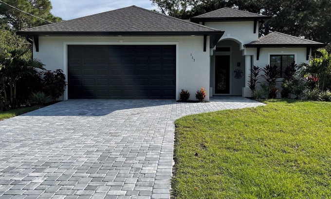 Rotonda Lakes House | Paradise Found! 3BR, 2BA with heated pool with exceptional privacy