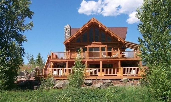 Pray Cabin | Paradise in Montana Log HomenGrizmo Cabin