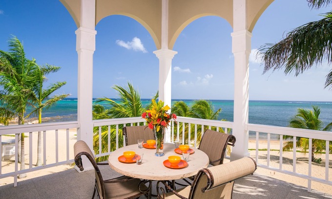 Lawson Rock Condo | Paradise! Luxury Condo w/Rooftop Pool in Premier Community