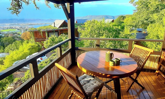 Paradise Apartment | Paradise Private Alto-Zen - eco, ambiance, superb views, pure magic.