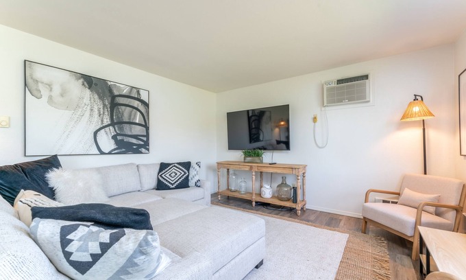 Chelan Condo | Paradise View 101 - Lake Views, Downtown!