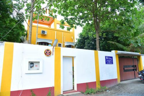Moratandi Villa | Paradise Yellow Villa