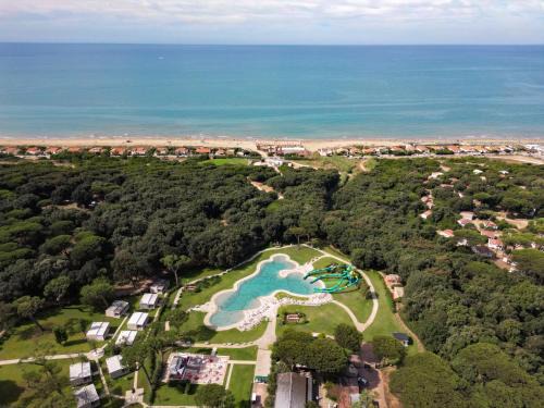 Lido dei Pini Resort | Parco Della Gallinara
