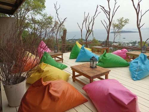 Huai Yai House | Parinya Hill Homestay & Cafe Koh Larn