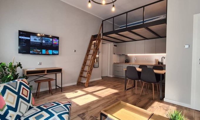 Gniezno Apartment | Park Apartment with Mezzanine