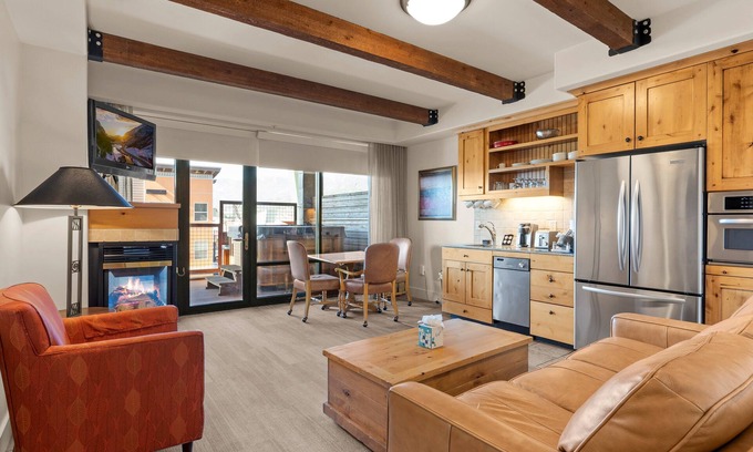 Kimball Junction Condo | Park City 1Bdrm | Hot Tub, Fireplace, Balcony, Washer/Dryer