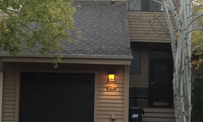 Willow Bend East House | Park City Town Home-Conveniently Located-Quiet Neighborhood