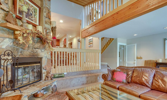 South Snyderville Basin House | Park City Townhome w/ Hot Tub 1 Mile to Ski Lift!