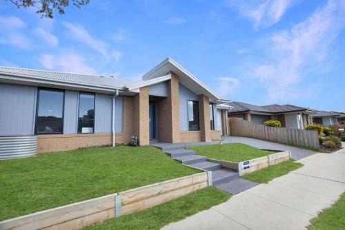 Paynesville House | Park Cottage