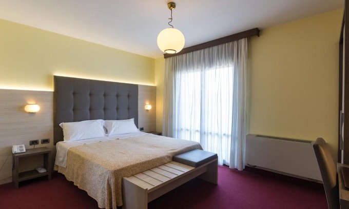 Villanova Hotel | Park Hotel Ristorante Ca' Bianca