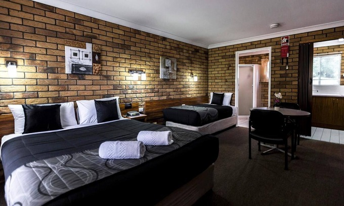 Oakey Hotel | Park House Motor Inn