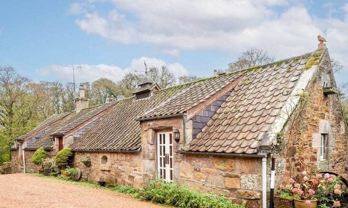 Boarhills Cottage | Park Mill Cottages | The Granary