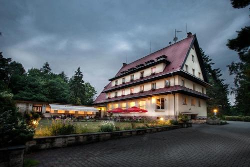 Holin Hotel | Parkhotel Skalní město