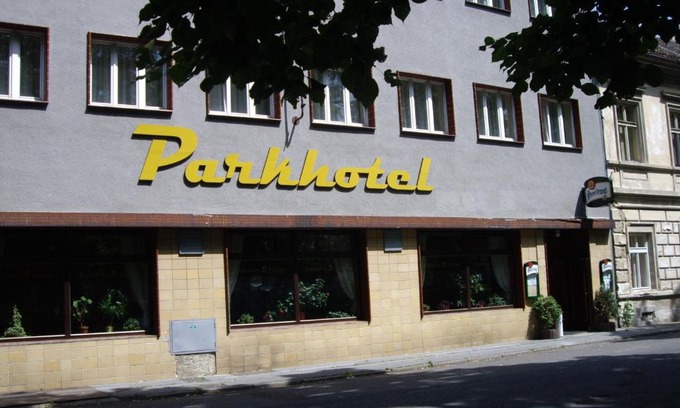 Terezin Hotel | Parkhotel Terezín