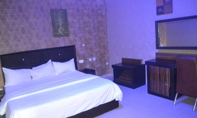 Oshodi-Isolo Hotel | Parklane Hotels Limited