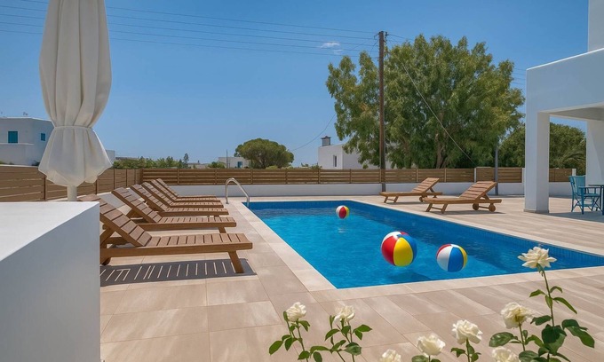 Aliki Apartment | Paros Seaside Splendor - Apollo's Poolside Retreat