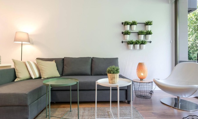 Golden Triangle of Art Apartment | Paseo del Prado I - Studio with Pool and Terrace