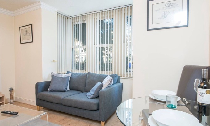 Pontcanna Apartment | Pass the Keys | Lovely 1 bed apartment in Pontcanna with Parking!