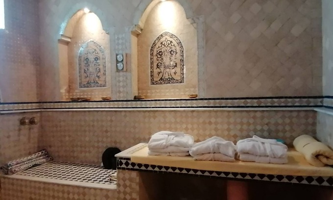 Asilah Beach House | Pasta Plaza Hotel
