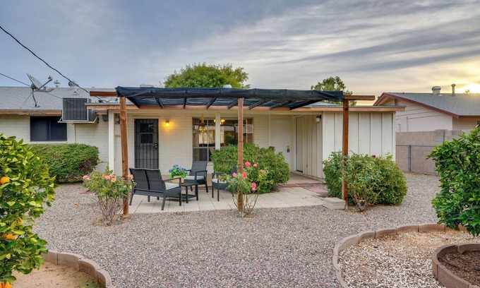 Sun City House | Patio & Yard: Sun City Home Near Casinos