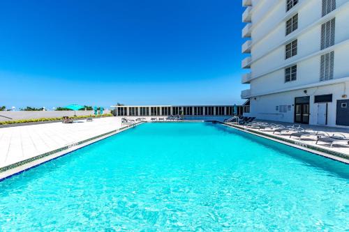 Mid Beach Apartment | Pavilion Residences on the Beach