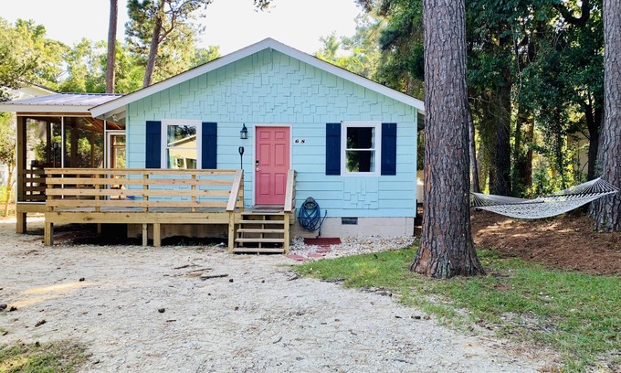 Litchfield by the Sea House | Pawleys Paradise! ~1/2 mile to the Beach. 3BR/3 Full BA. FREE Bikes included.