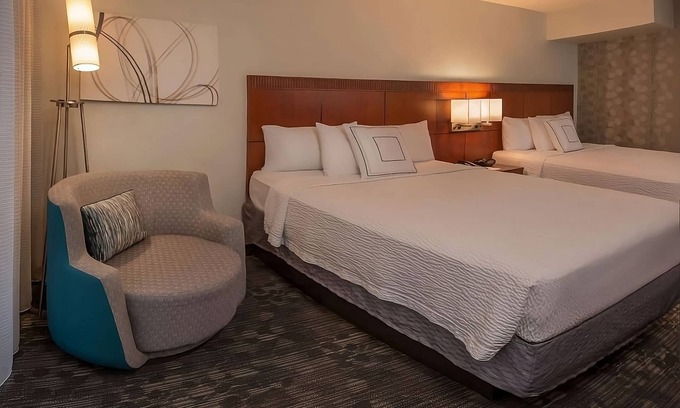 Rosslyn Apartment | Paws-friendly Unit Near The Capitol! w/Self Parking, Picnic Area