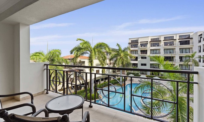 Washington Condo | PC314 - Pool View - Couple or Family with kids - 1BR