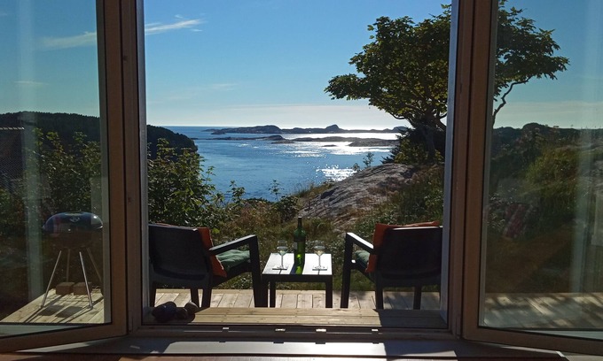 Rong Apartment | Peace and quiet viev sea view. Close to Bergen.