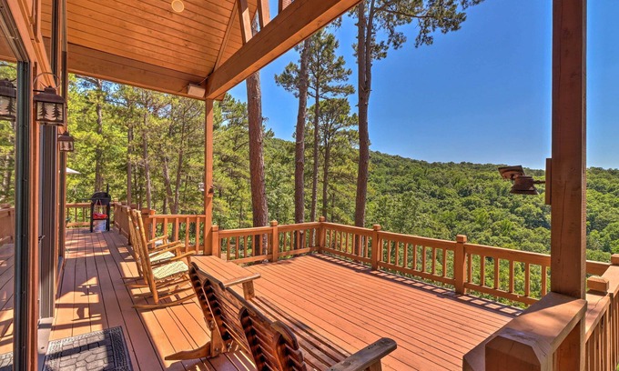 Boswell Cabin | Peaceful Cabin w/Deck + Scenic Mtn Views!
