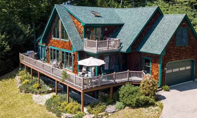 Bartlett House | Peaceful Chalet in the White Mountain Forest | Sleeps 15!