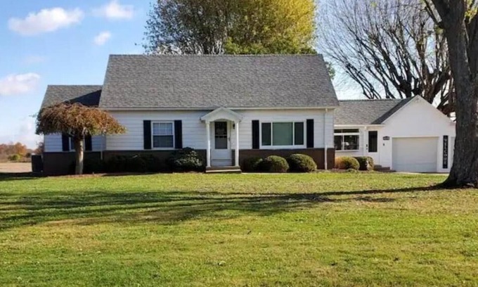 Beverly Other | Peaceful Country Farmhouse