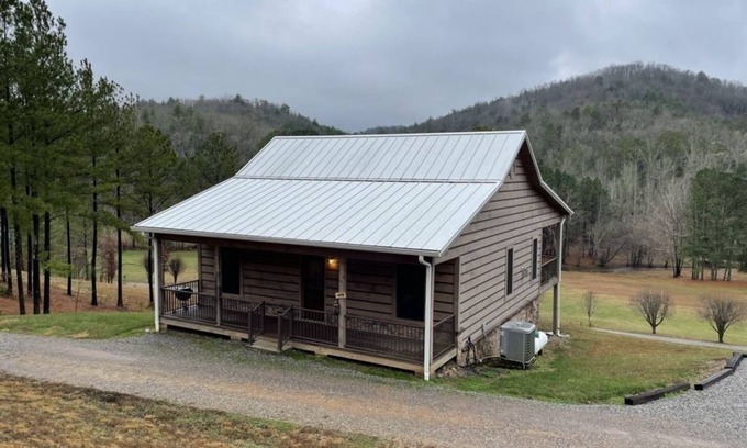 Tellico Plains Cabin | Peaceful family cabin near fishing with over 100 acres of mountain and field trails to explore! by RedAwning