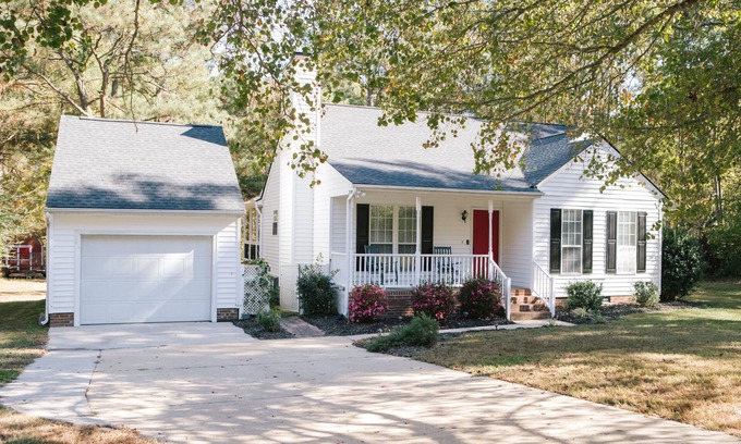 Wake Forest House | Peaceful Haven on the Outskirts