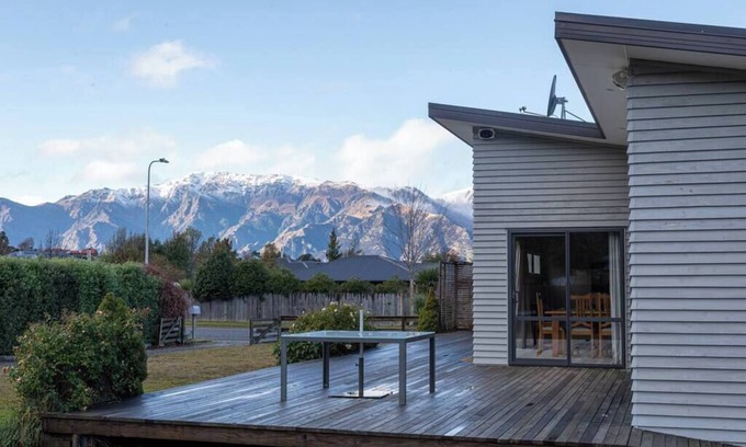 Lake Hawea House | Peaceful Hawea Escape