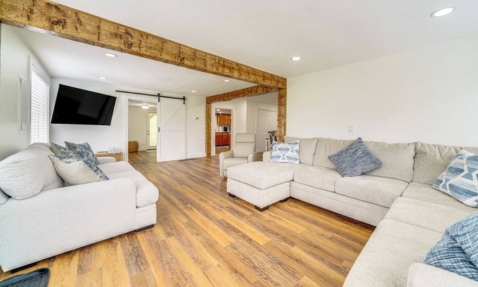 Coxs Creek House | Peaceful Home w/Patio on 30 Acres in Coxs Creek!