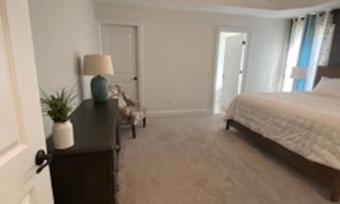 Vass House | Peaceful Homestead, 20 mins from Ft Liberty Longstreet gate. Pet friendly!