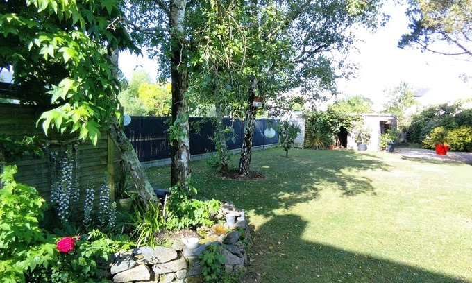 Saint-Marc-sur-Mer House | Peaceful house and wooded garden