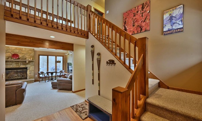 Pocono Pines House | PEACEFUL HOUSE - WALK TO LAKE NAOMI