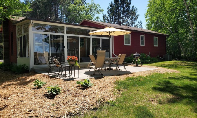 Emily Cabin | Peaceful Lake Retreat!