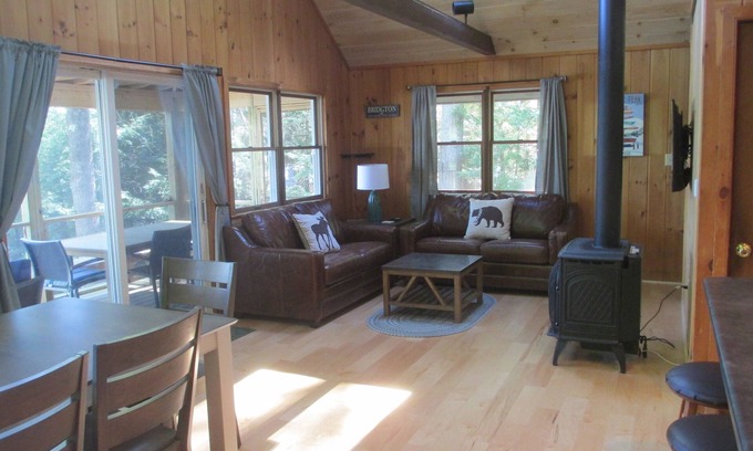 Bridgton Cottage | Peaceful Lakefront Cottage