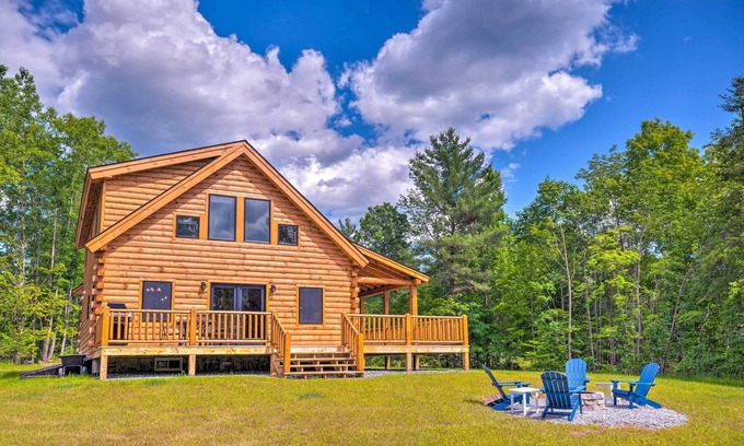 North Haverhill Cabin | Peaceful North Haverhill Haven w/Wood Fire Pit