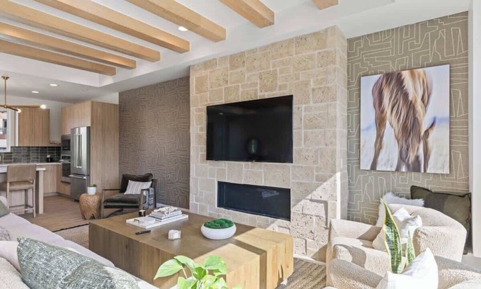 Midway House | Peaceful Oasis at Ameyalli
